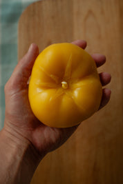 Tomato beeswax candle