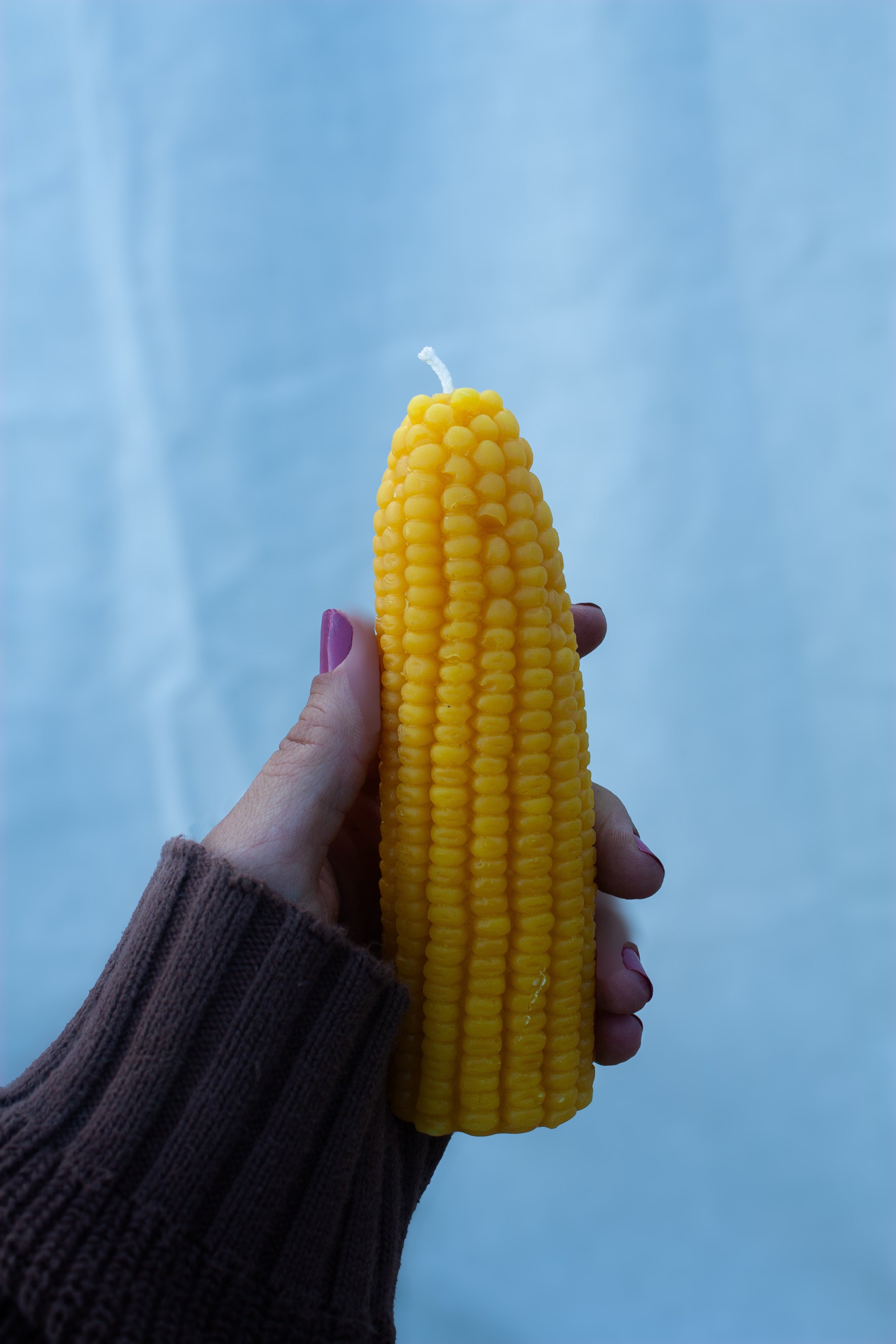 Corn cob beeswax candle