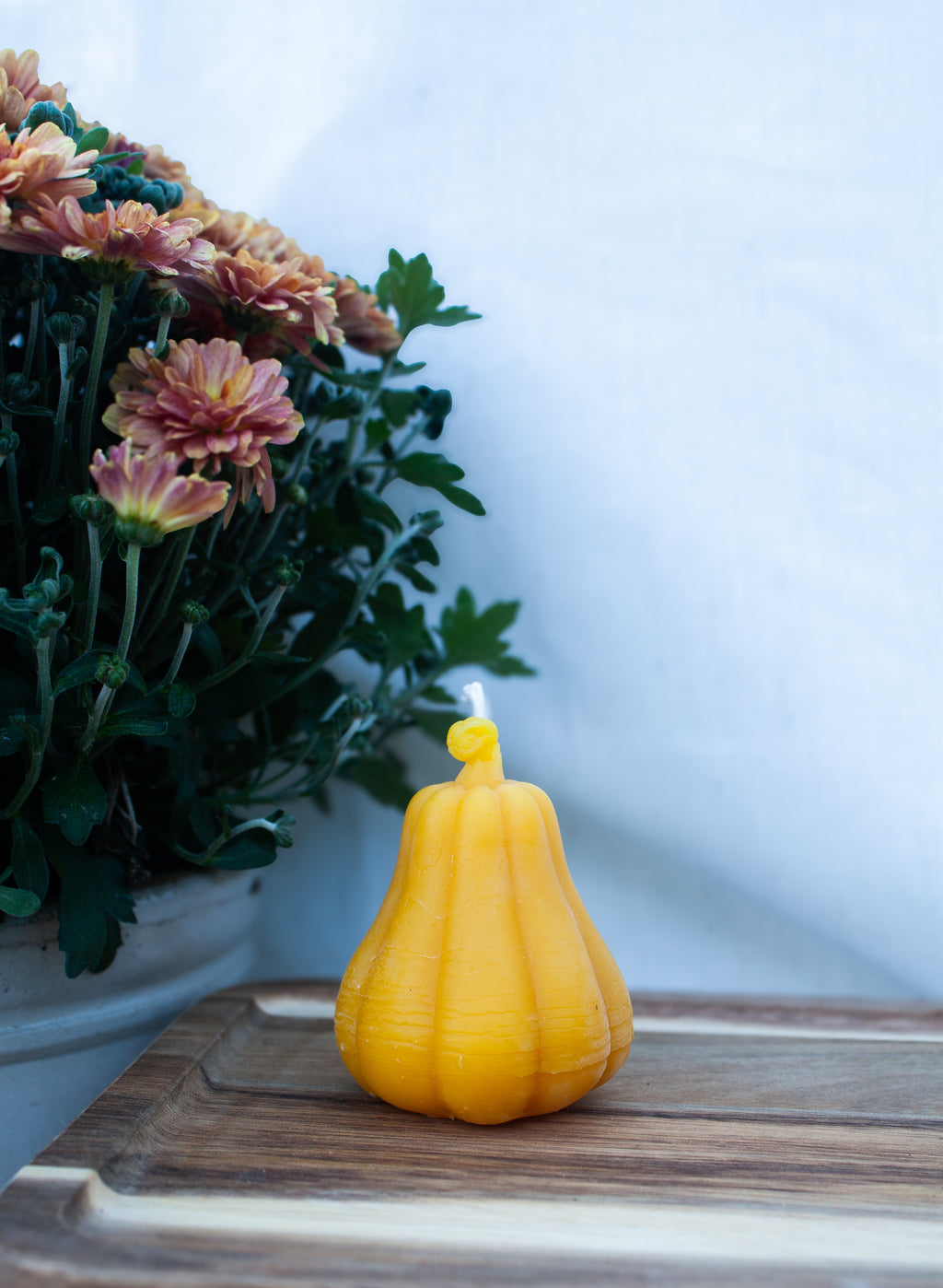 Pure beeswax gourd pear candle