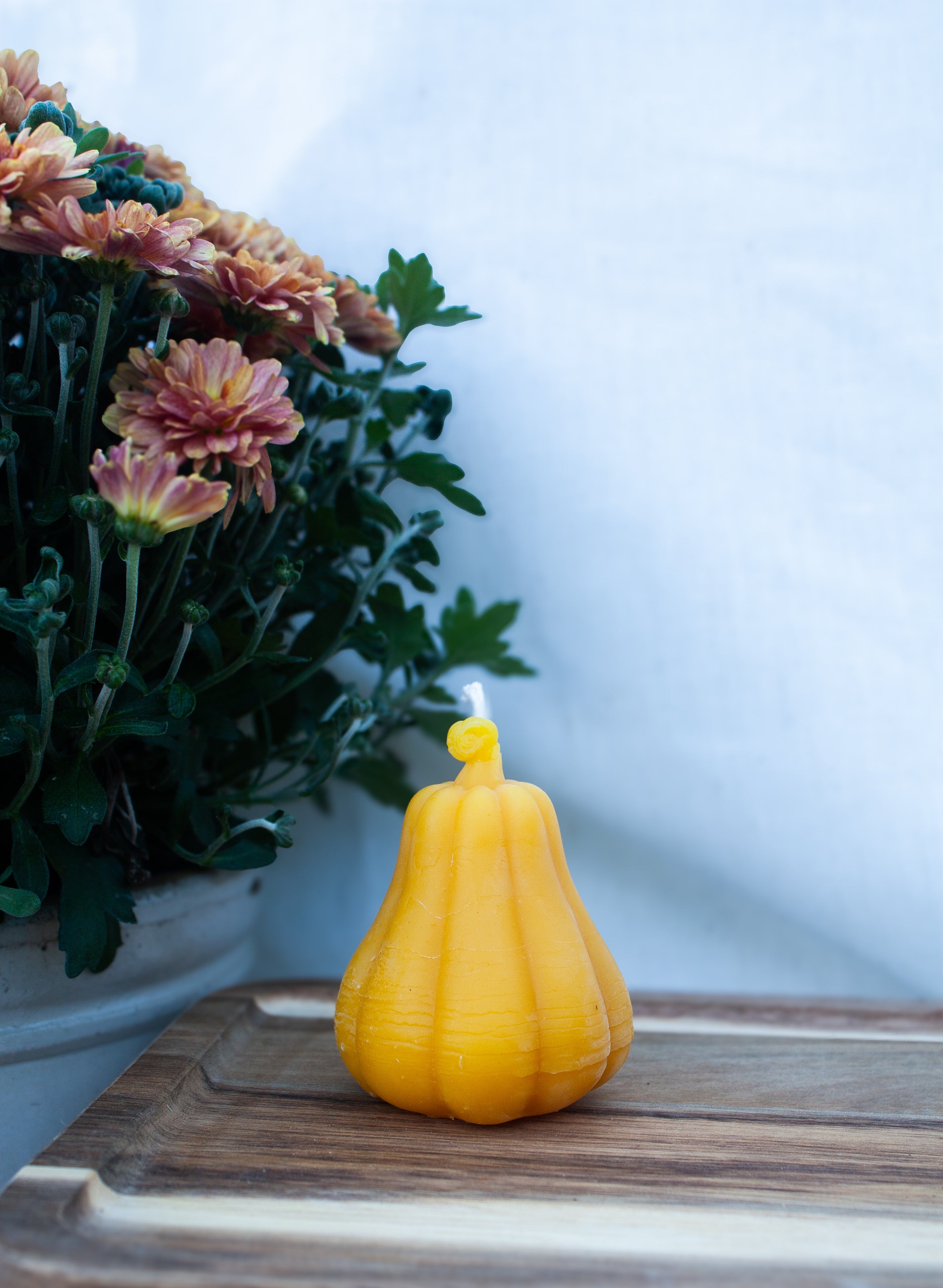 Pure beeswax gourd pear candle