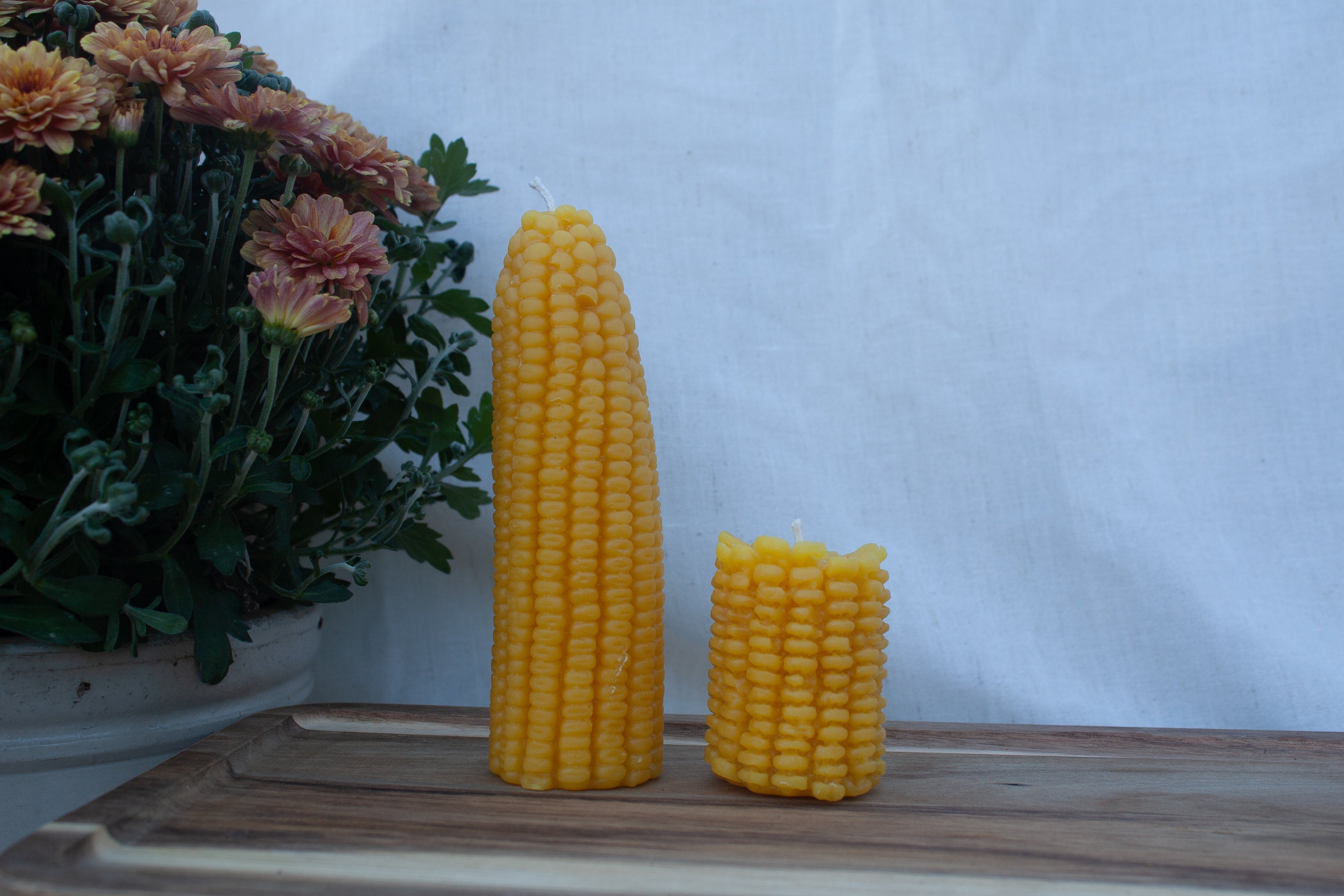 Corn cob beeswax candle