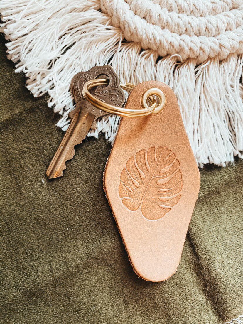 Monstera leaf motel keychain