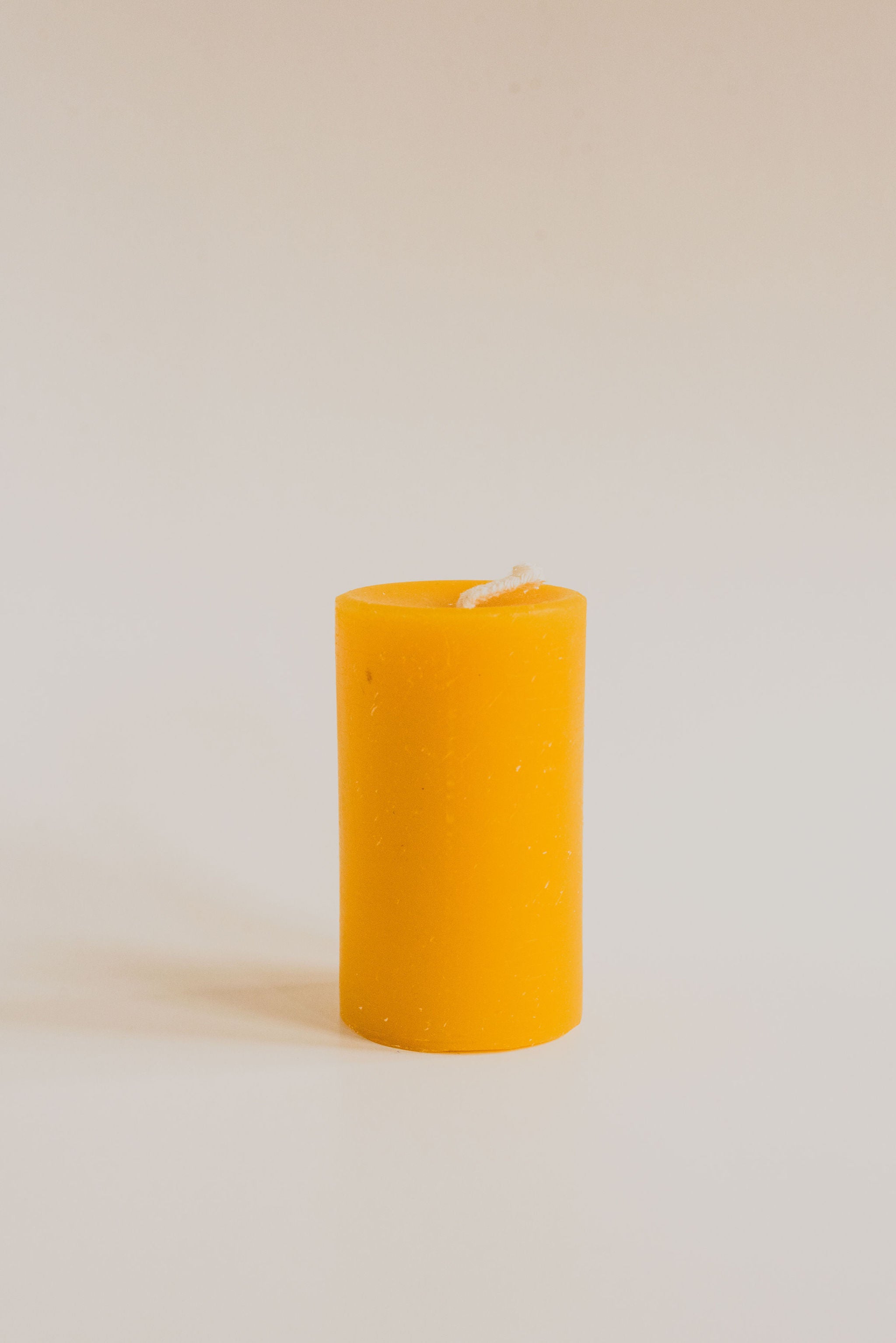 100% beeswax pillar candlesn